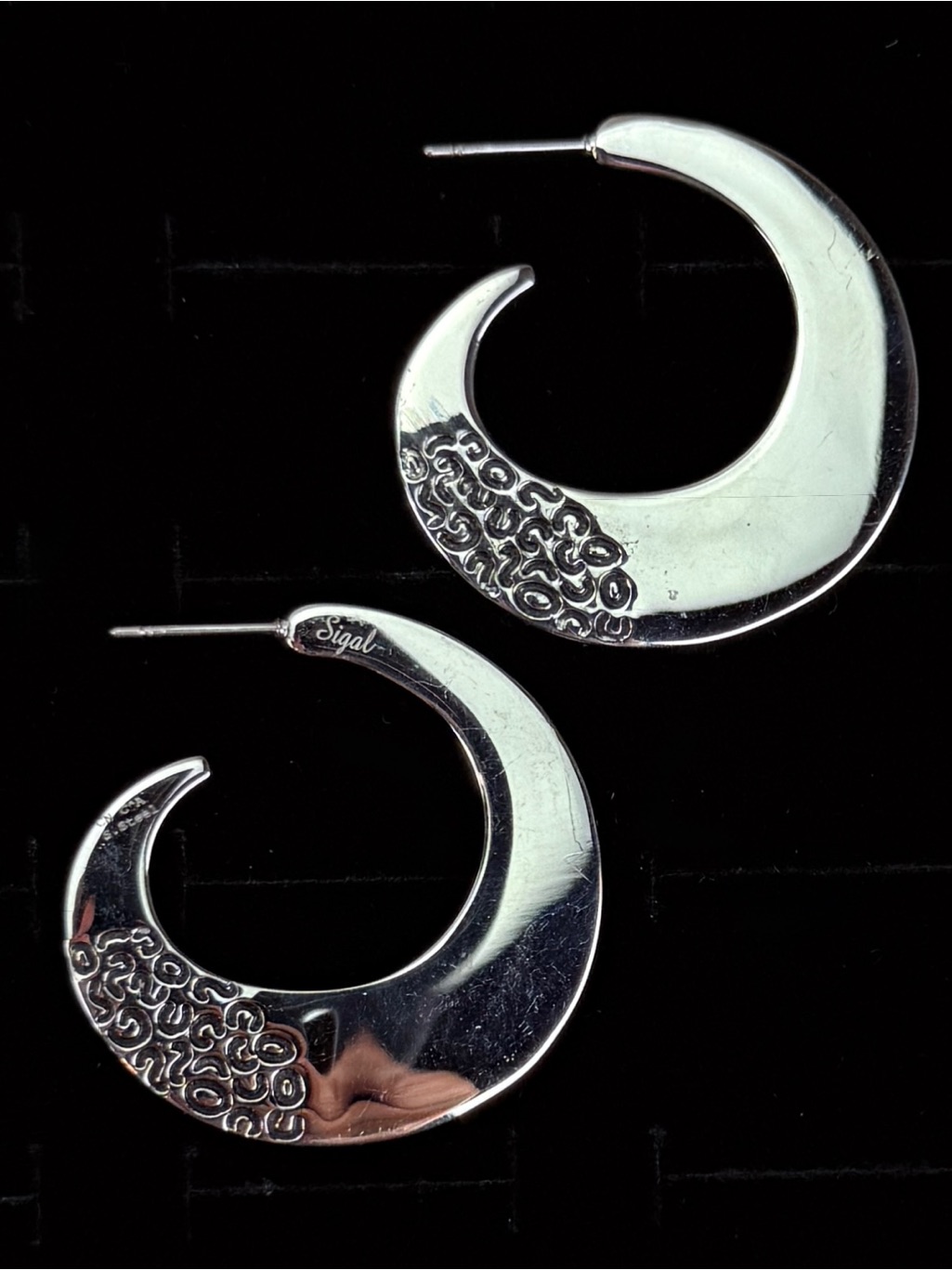 Vintage Sigal Silvertone Stainless Steel Weighted Open Hoop Pierced Earrings